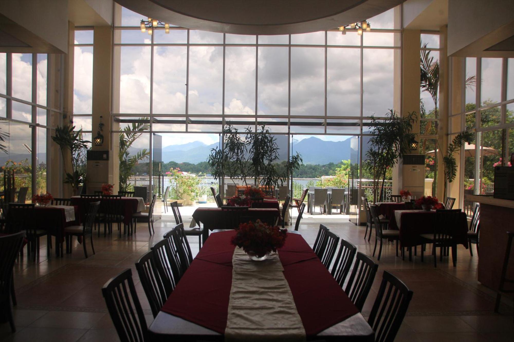 Hotel Palacio Puerto Princesa Exterior foto